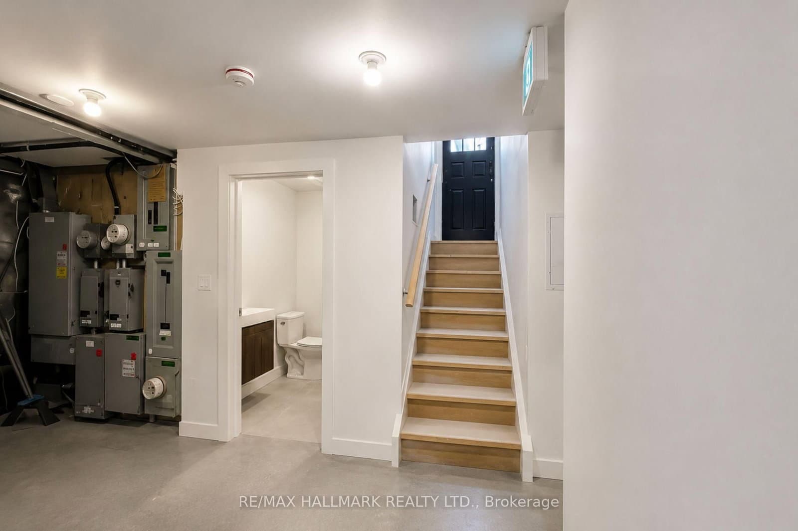 440 Parliament Street, Unit Main & 1/2 Bsmt thumbnail 14