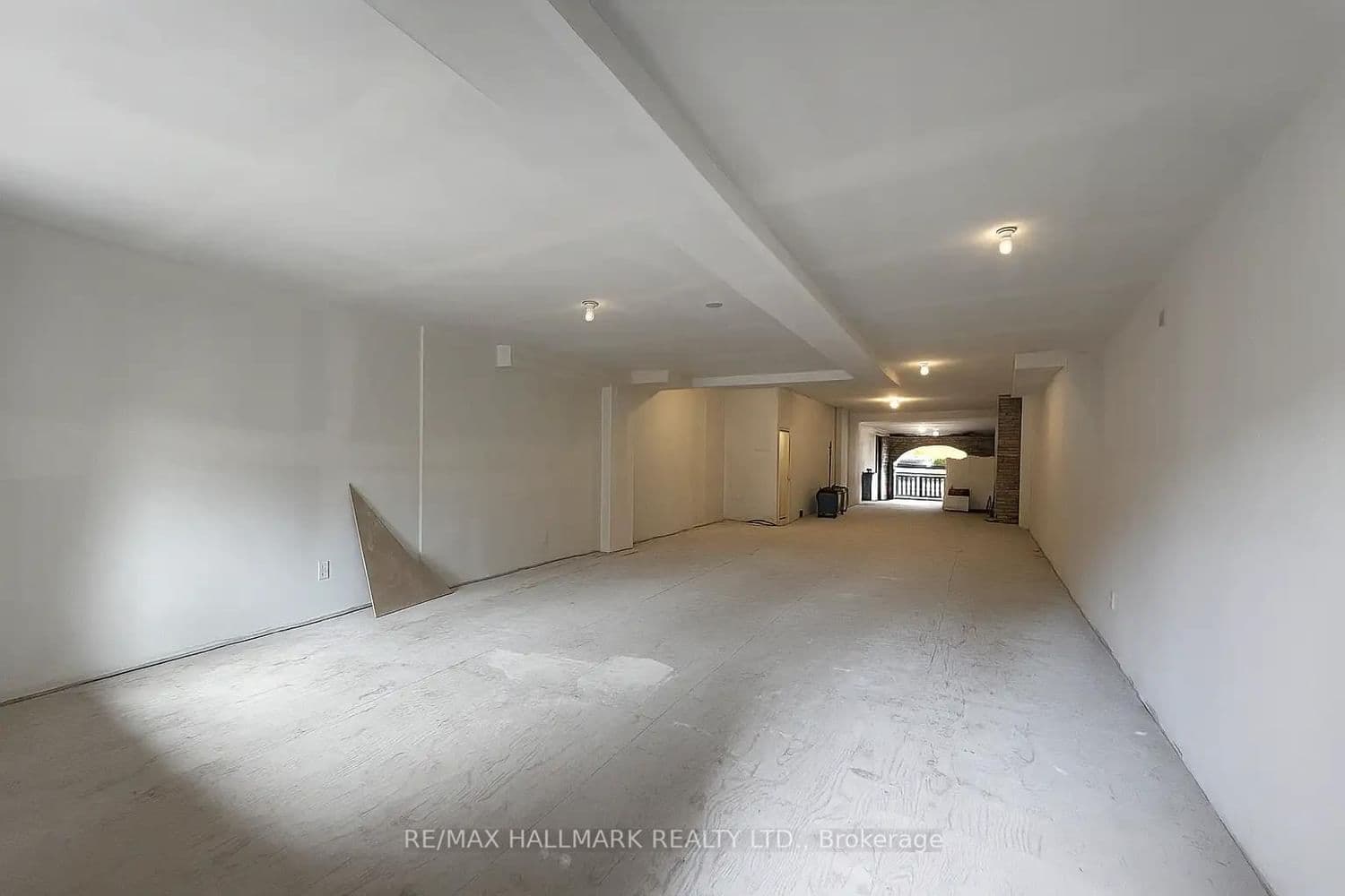 440 Parliament Street, Unit Main & 1/2 Bsmt thumbnail 4