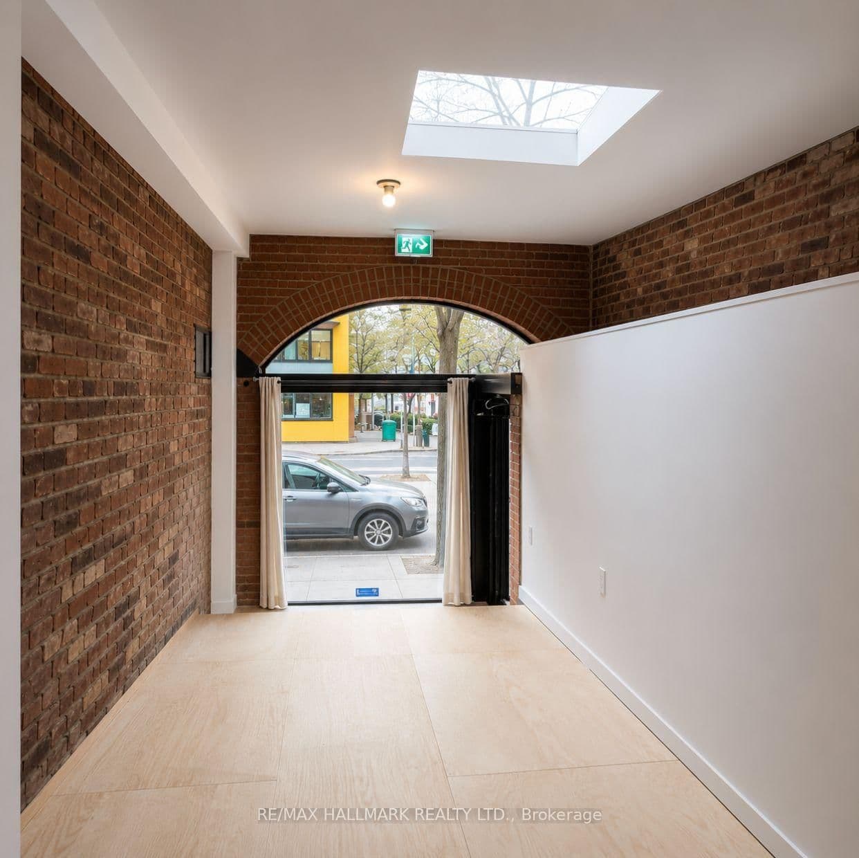 440 Parliament Street, Unit Main & 1/2 Bsmt thumbnail 8