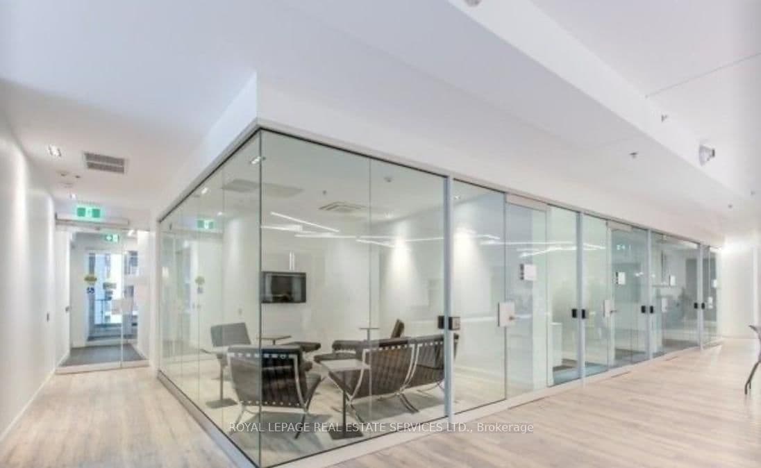 181 Dundas Street E, Unit 3010 thumbnail 6