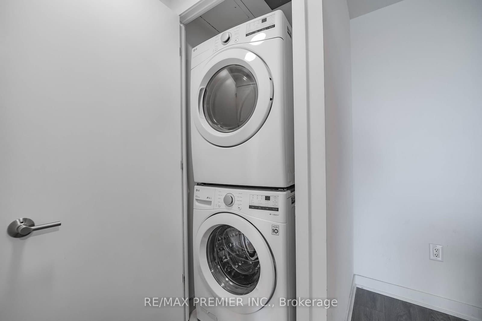 130 River Street, Unit 1309 thumbnail 17