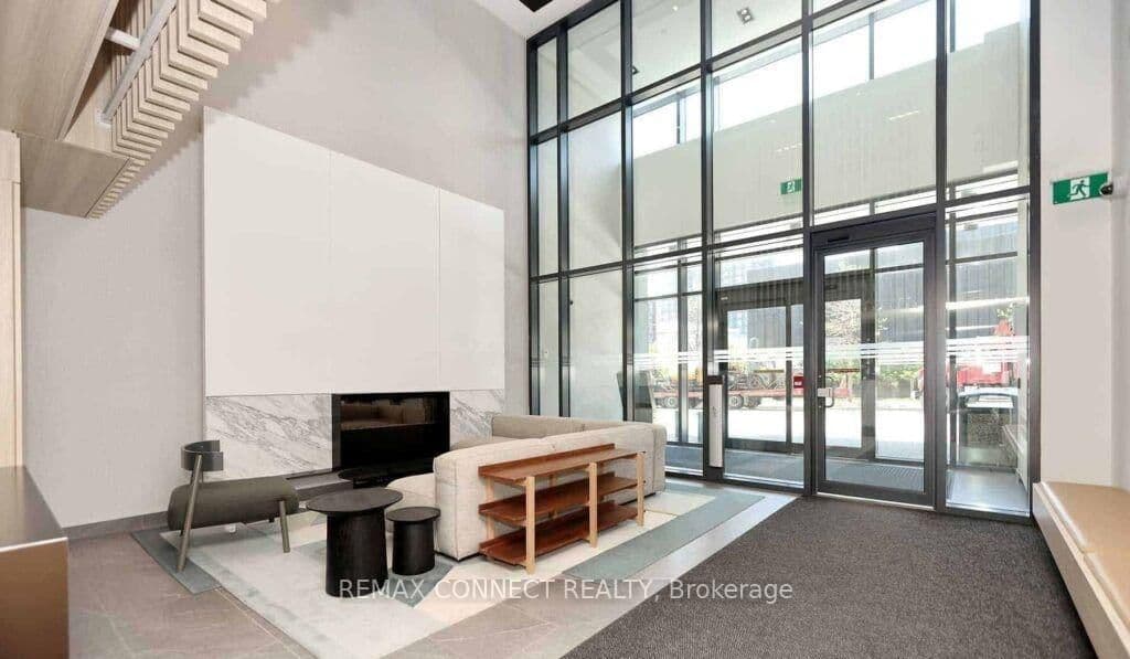 225 Sumach Street, Unit 2301 thumbnail 8
