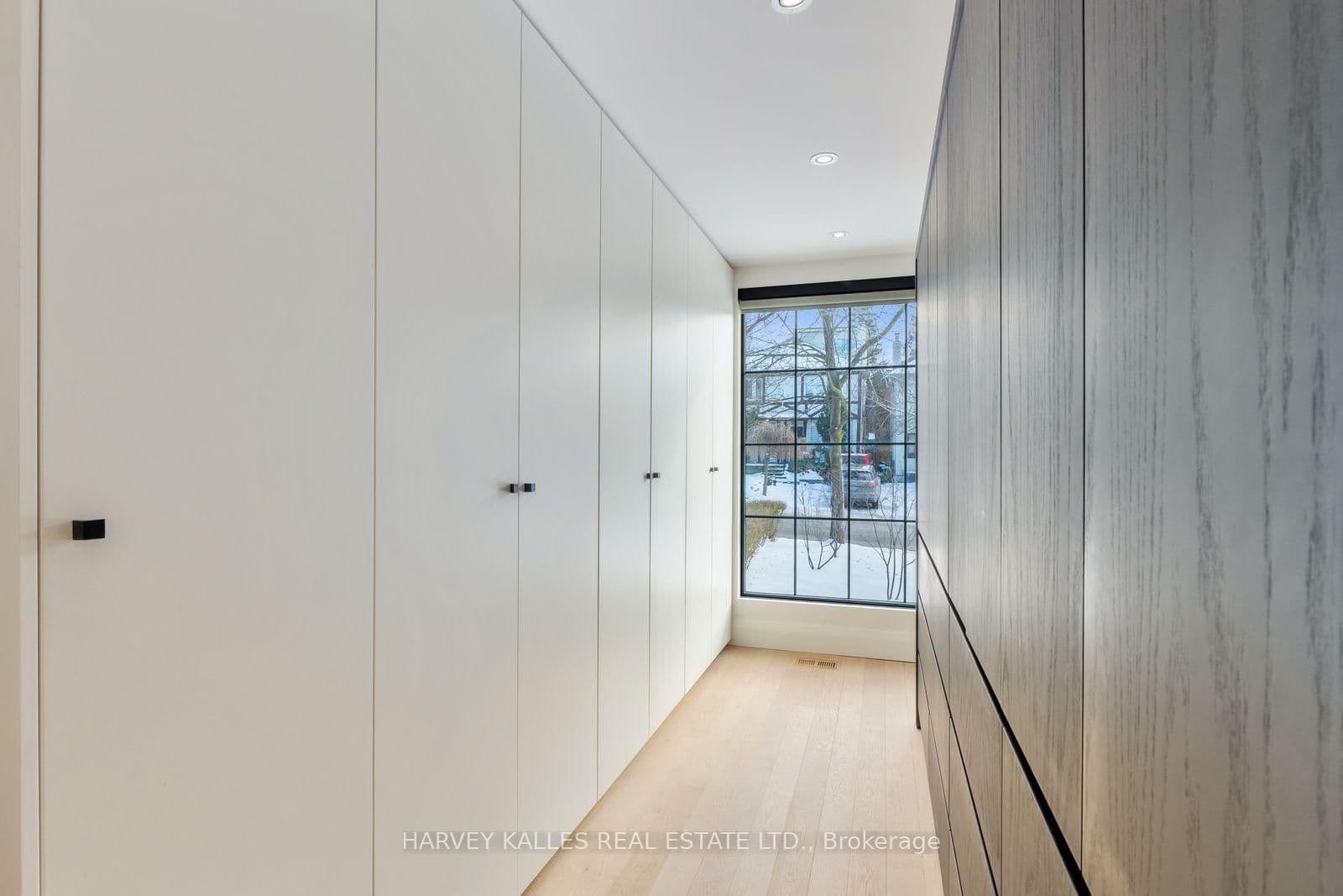 34 Coulson Avenue, Unit B thumbnail 26