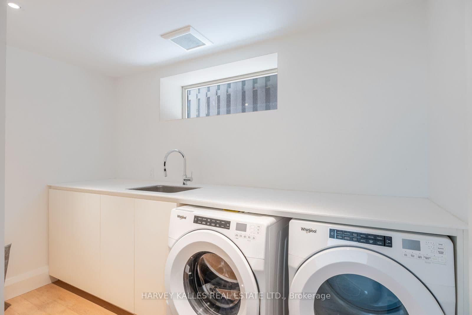 34 Coulson Avenue, Unit B thumbnail 33