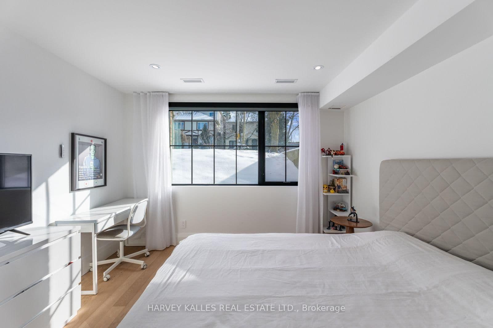 34 Coulson Avenue, Unit B thumbnail 34