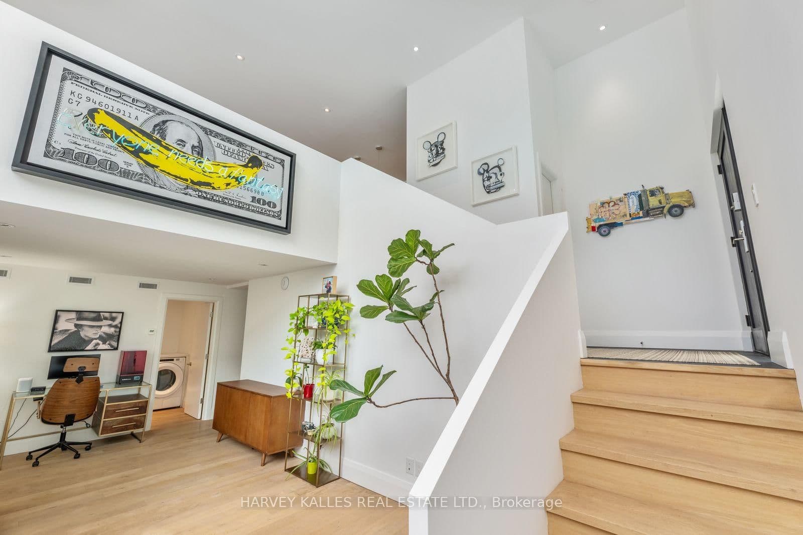 34 Coulson Avenue, Unit B thumbnail 8