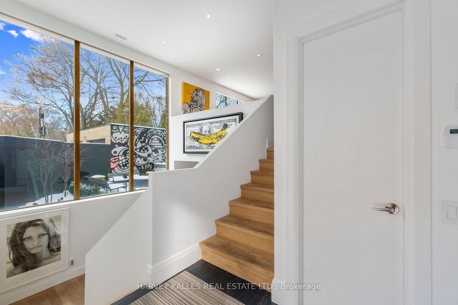 34 Coulson Avenue, Unit B thumbnail 9