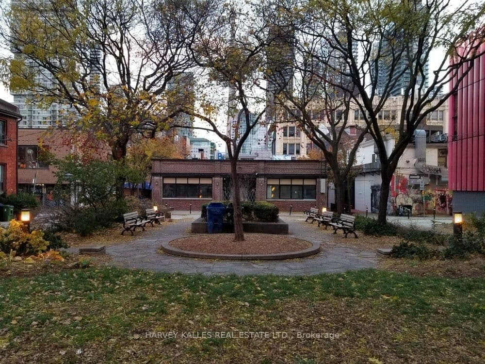 11 Saint Patricks Square, Unit 2 thumbnail 4