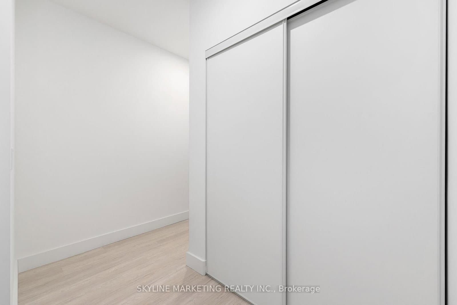 6 Greenbriar Road, Unit 210 thumbnail 8