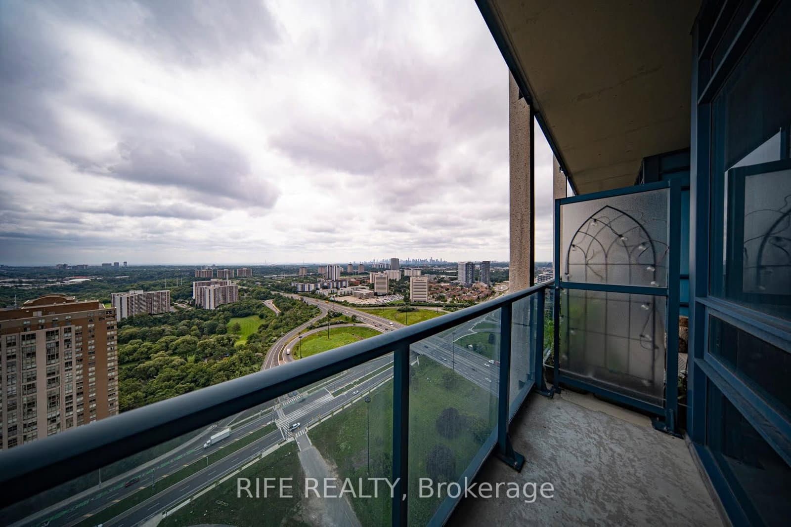 181 Wynford Drive, Unit 3301 thumbnail 11
