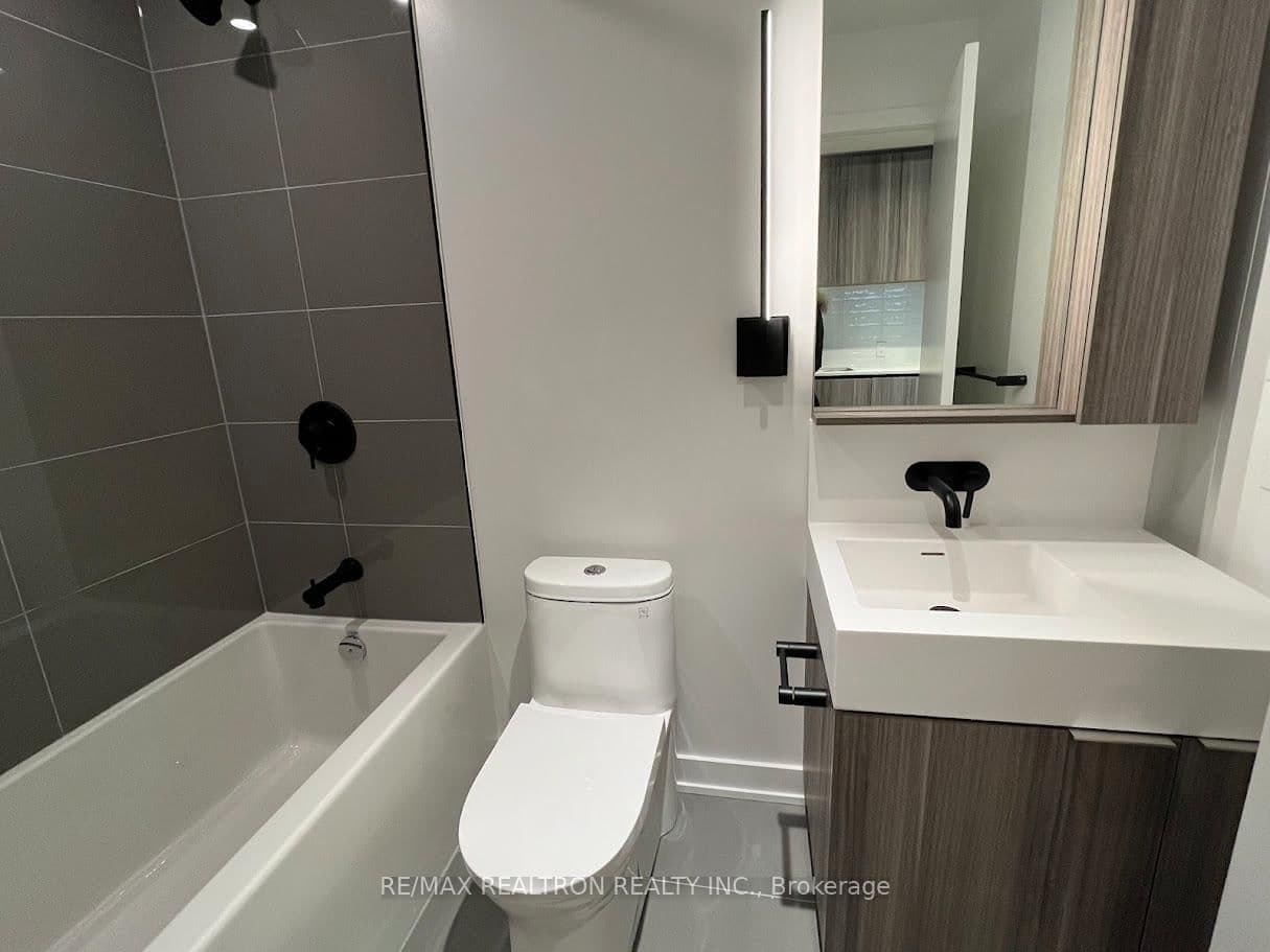117 Broadway Avenue, Unit 1709 thumbnail 16