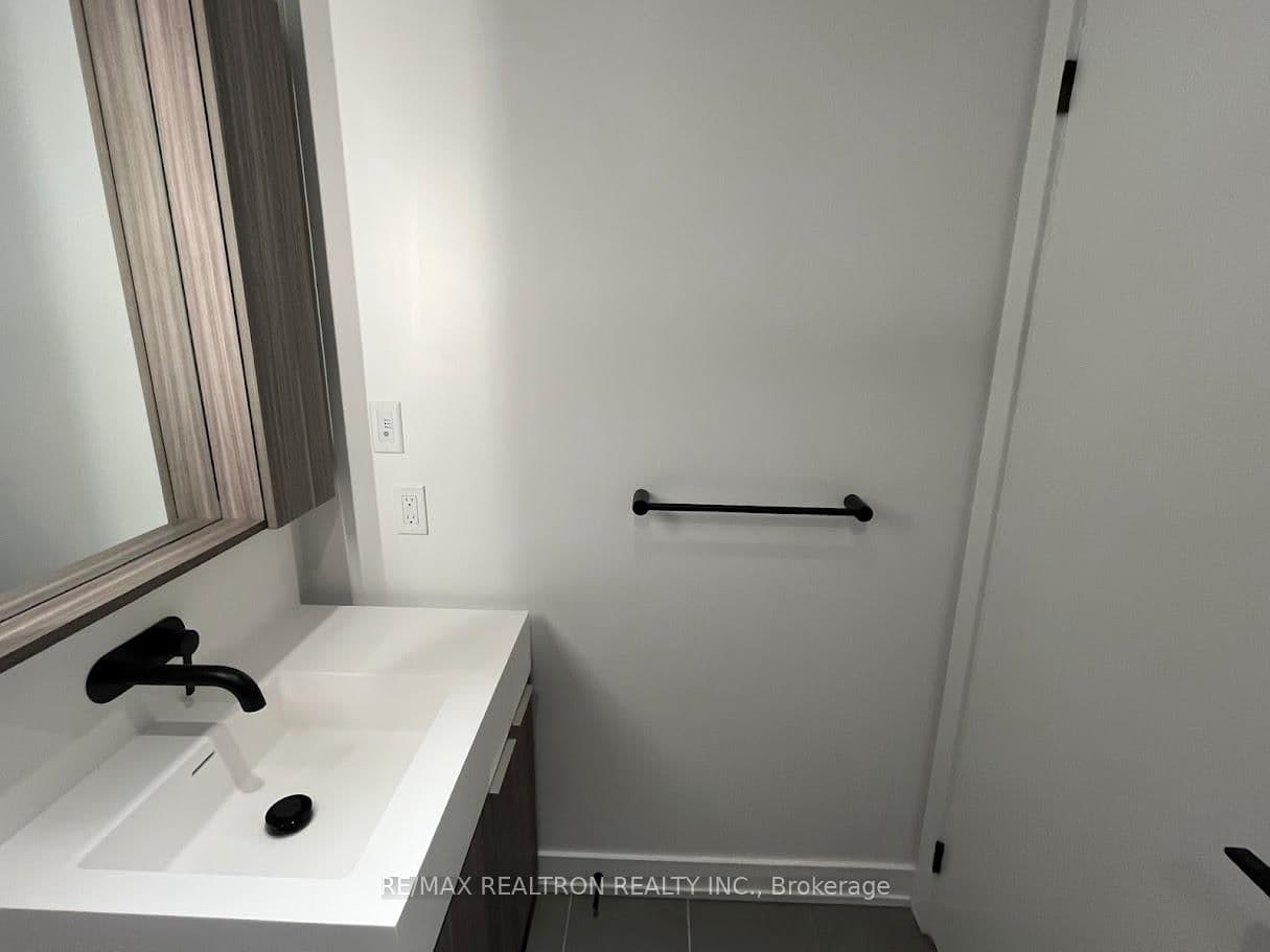 117 Broadway Avenue, Unit 1709 thumbnail 18