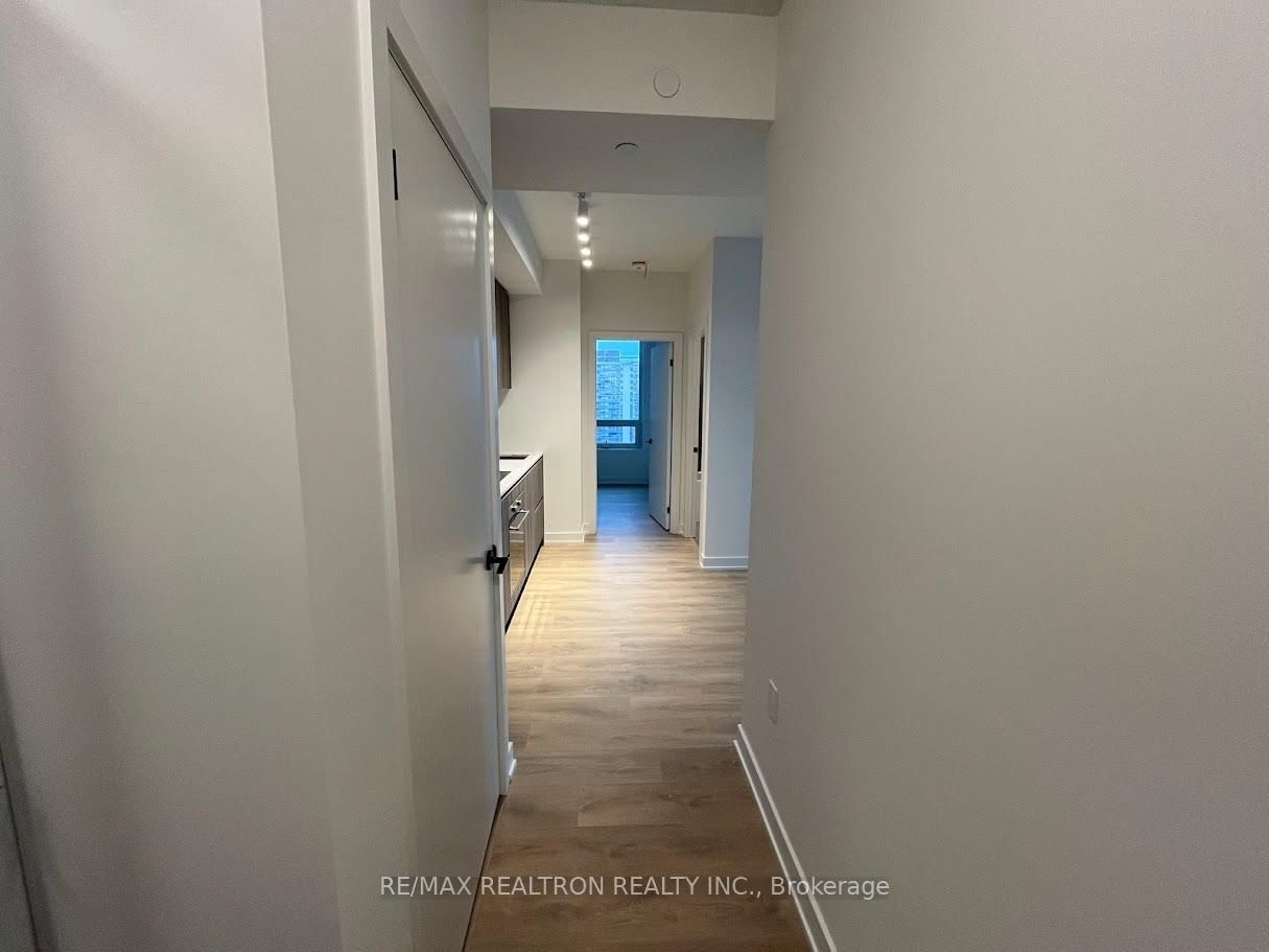 117 Broadway Avenue, Unit 1709 thumbnail 3