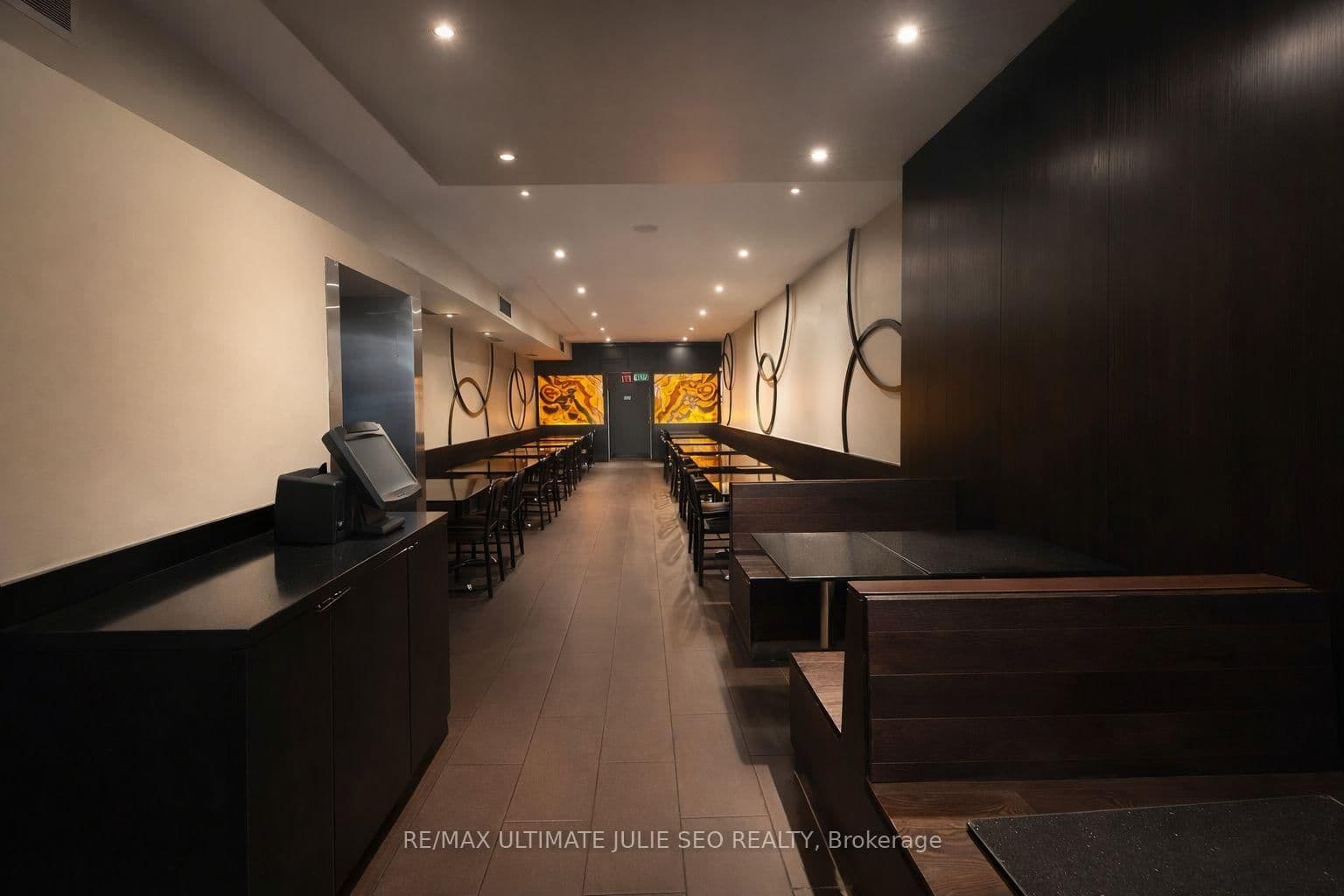 5197 Yonge Street thumbnail 2