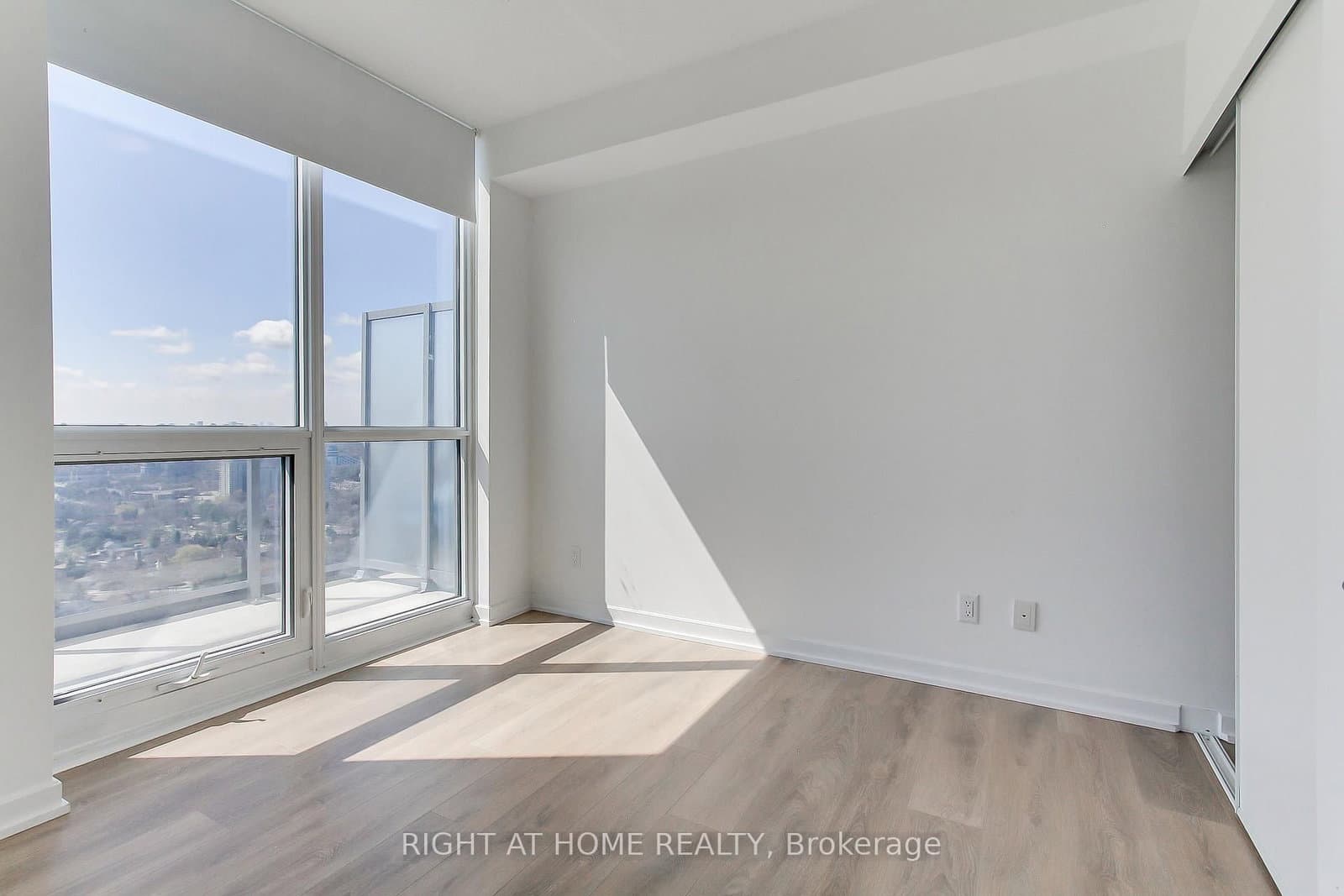 38 Forest Manor Road, Unit 2407 thumbnail 22