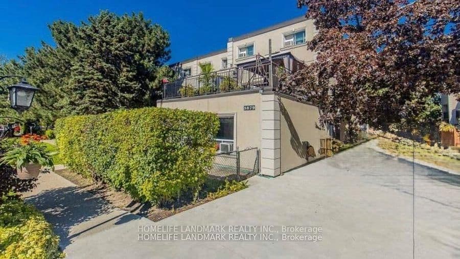 5879 Bathurst Street, Unit 213 - Image 1