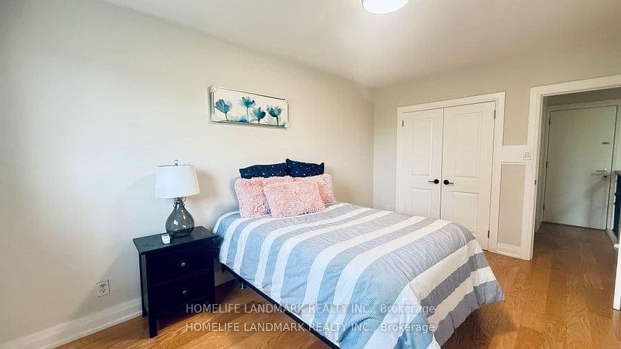 5879 Bathurst Street, Unit 213 thumbnail 17