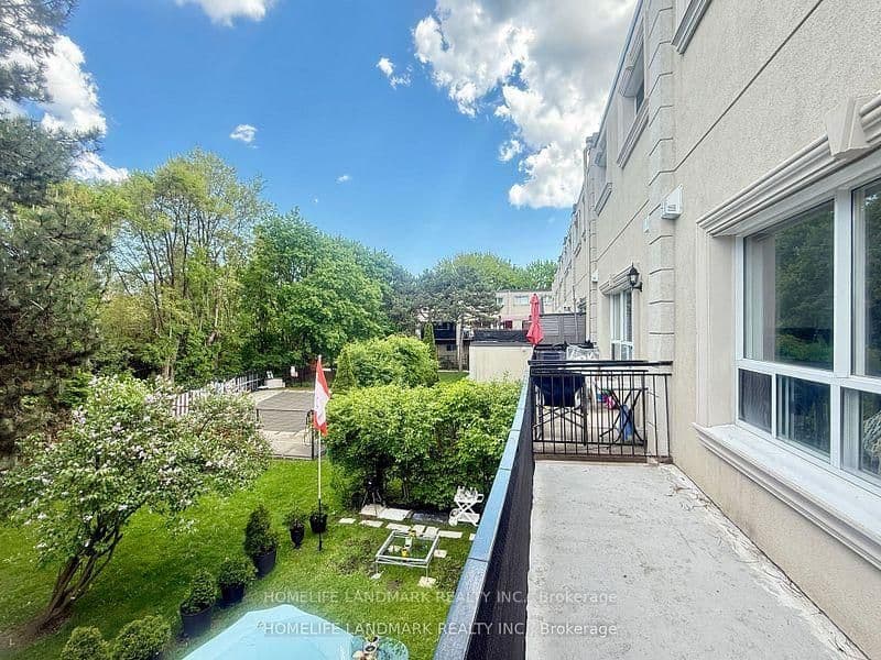 5879 Bathurst Street, Unit 213 thumbnail 23