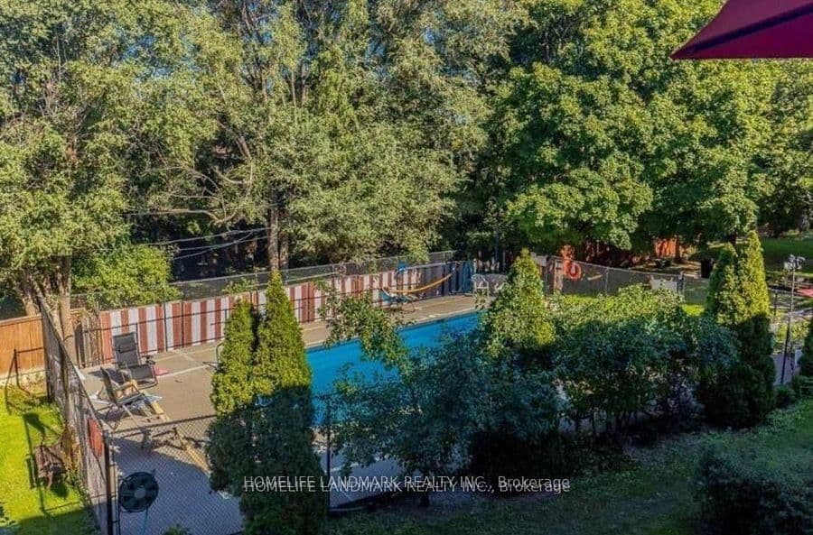 5879 Bathurst Street, Unit 213 thumbnail 25