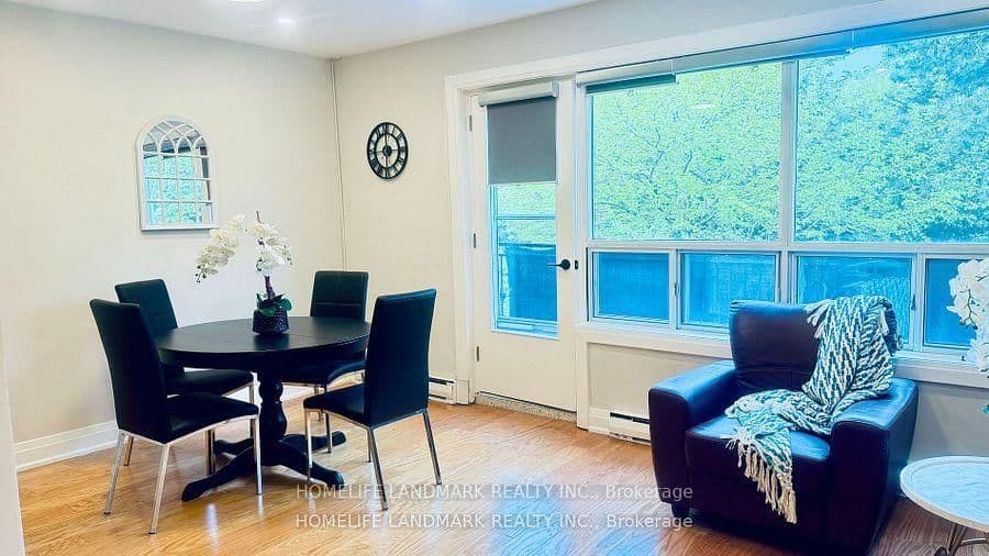 5879 Bathurst Street, Unit 213 thumbnail 6