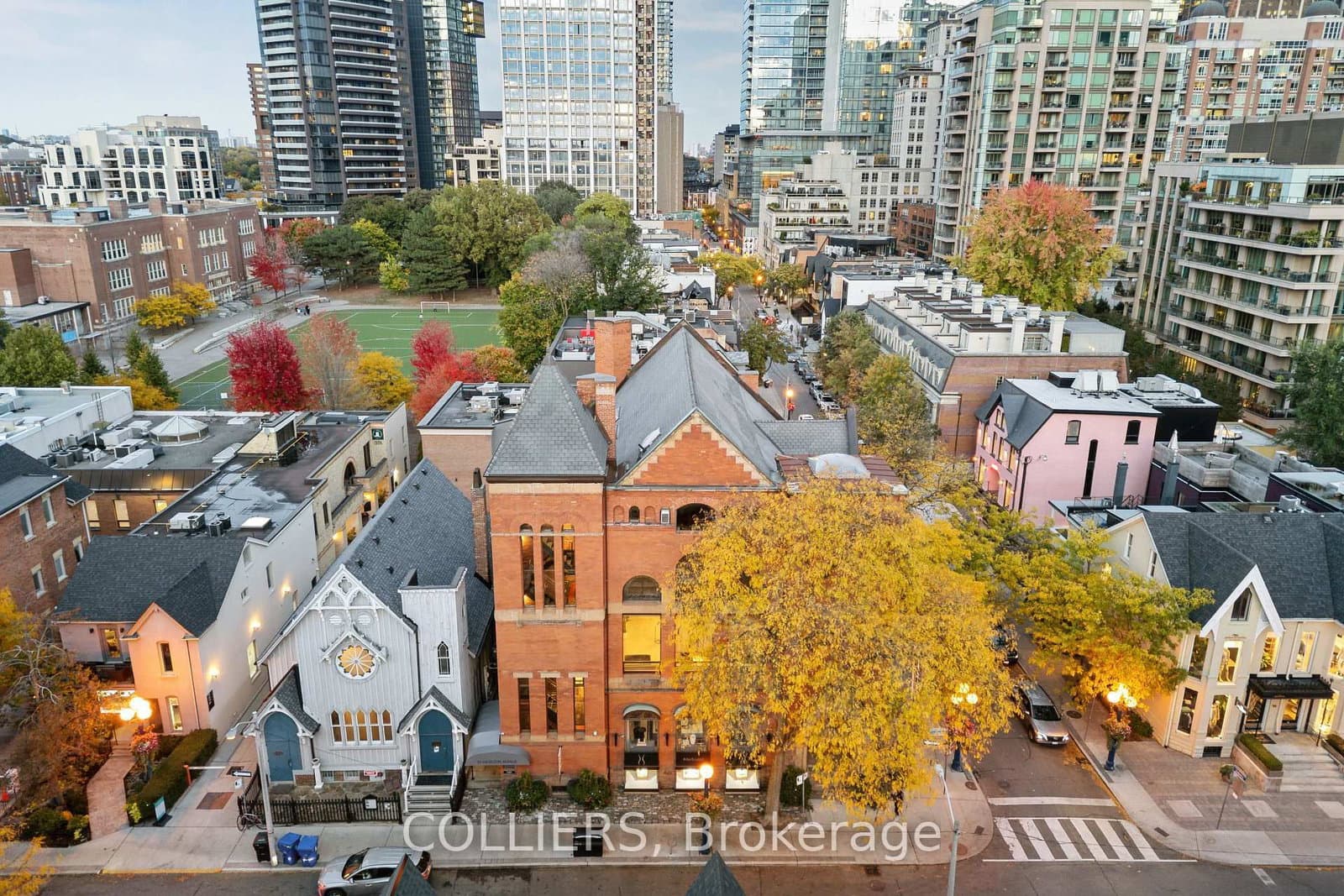 33 Hazelton Avenue thumbnail 2