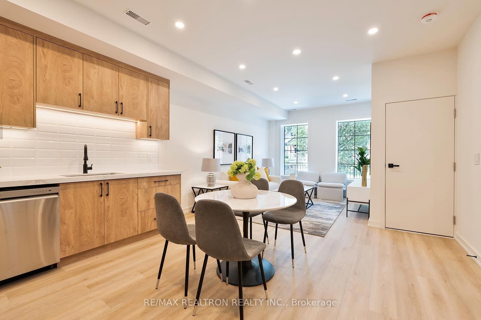 53 Alameda Avenue thumbnail 32