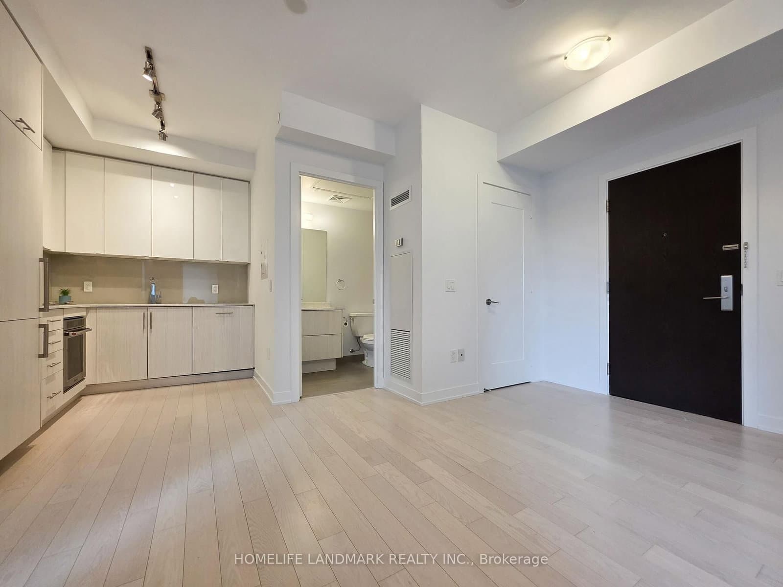 330 Richmond Street W, Unit 605 thumbnail 5
