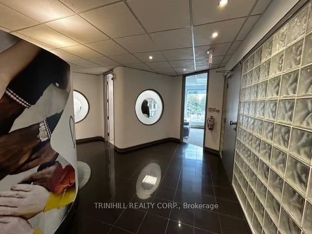 1220 Yonge Street, Unit 201 thumbnail 2