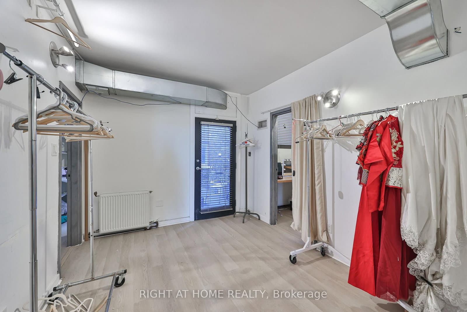 565 Bloor Street W, Unit Second Floor thumbnail 12