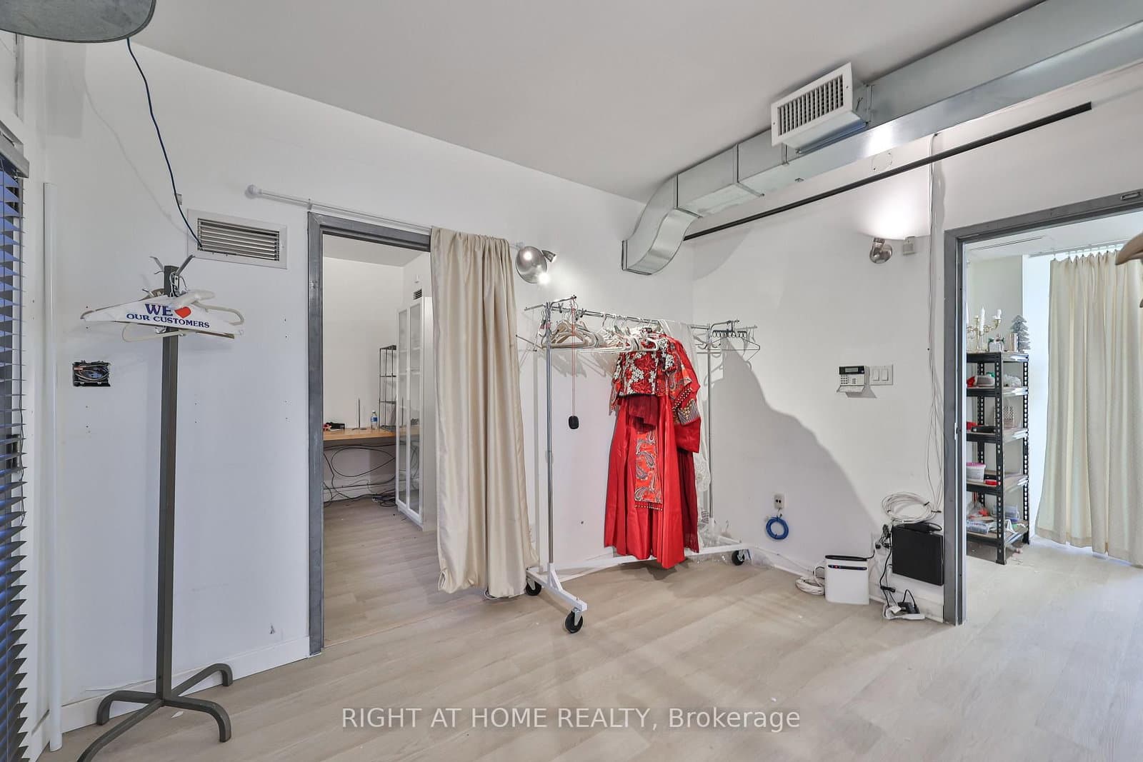 565 Bloor Street W, Unit Second Floor thumbnail 13