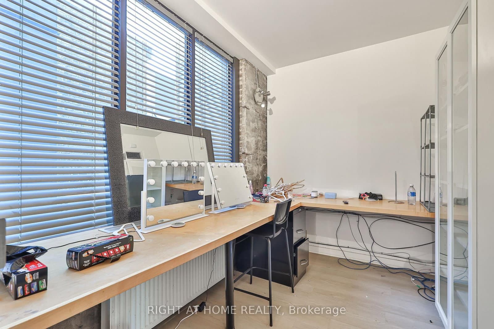 565 Bloor Street W, Unit Second Floor thumbnail 14