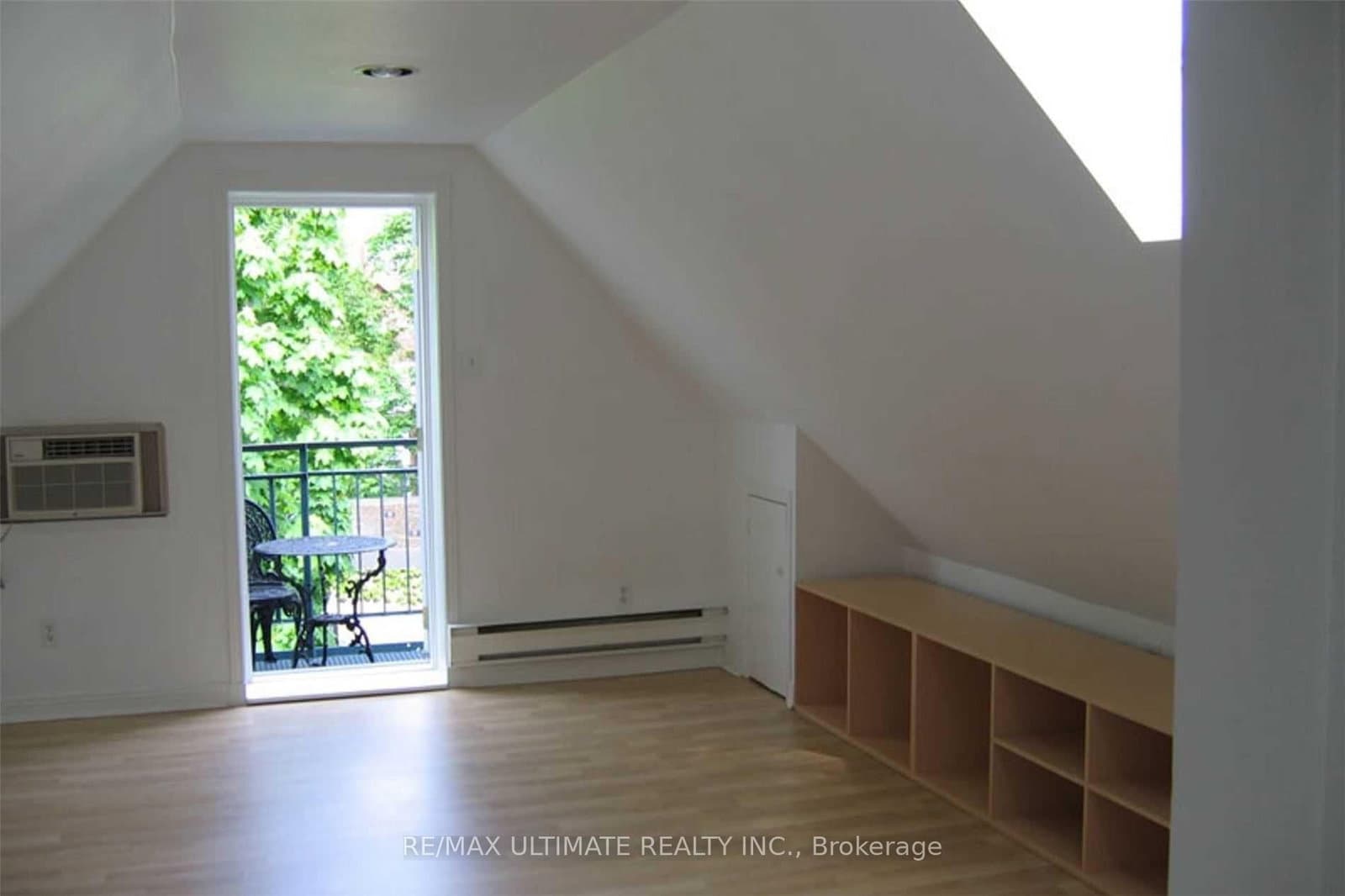 93 Spadina Road thumbnail 39