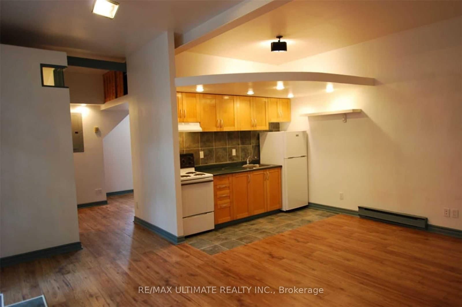 93 Spadina Road thumbnail 6