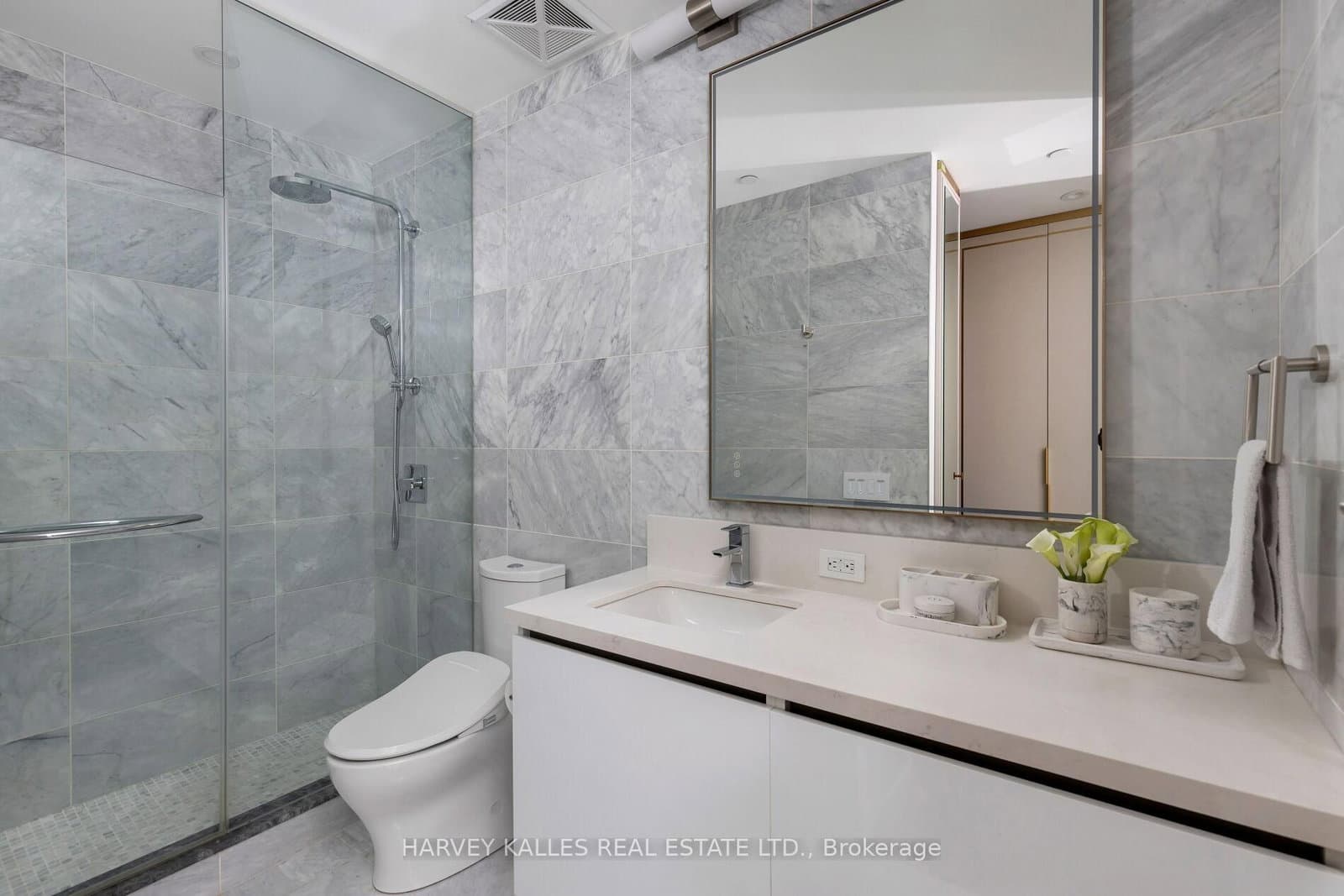 151 Avenue Road, Unit 805 thumbnail 30