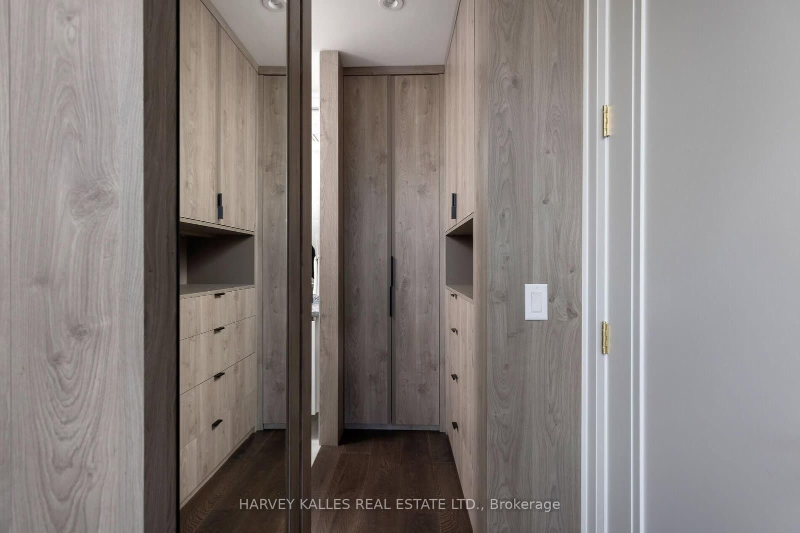 151 Avenue Road, Unit 805 thumbnail 35