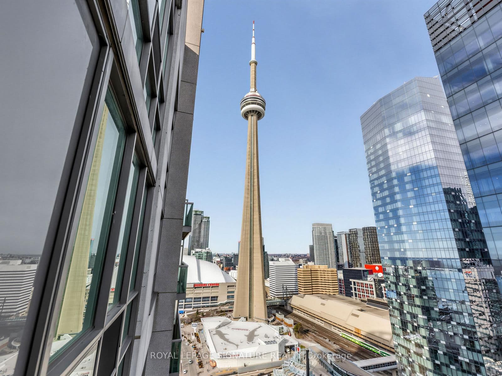 30 Grand Trunk Crescent, Unit 3906 thumbnail 16