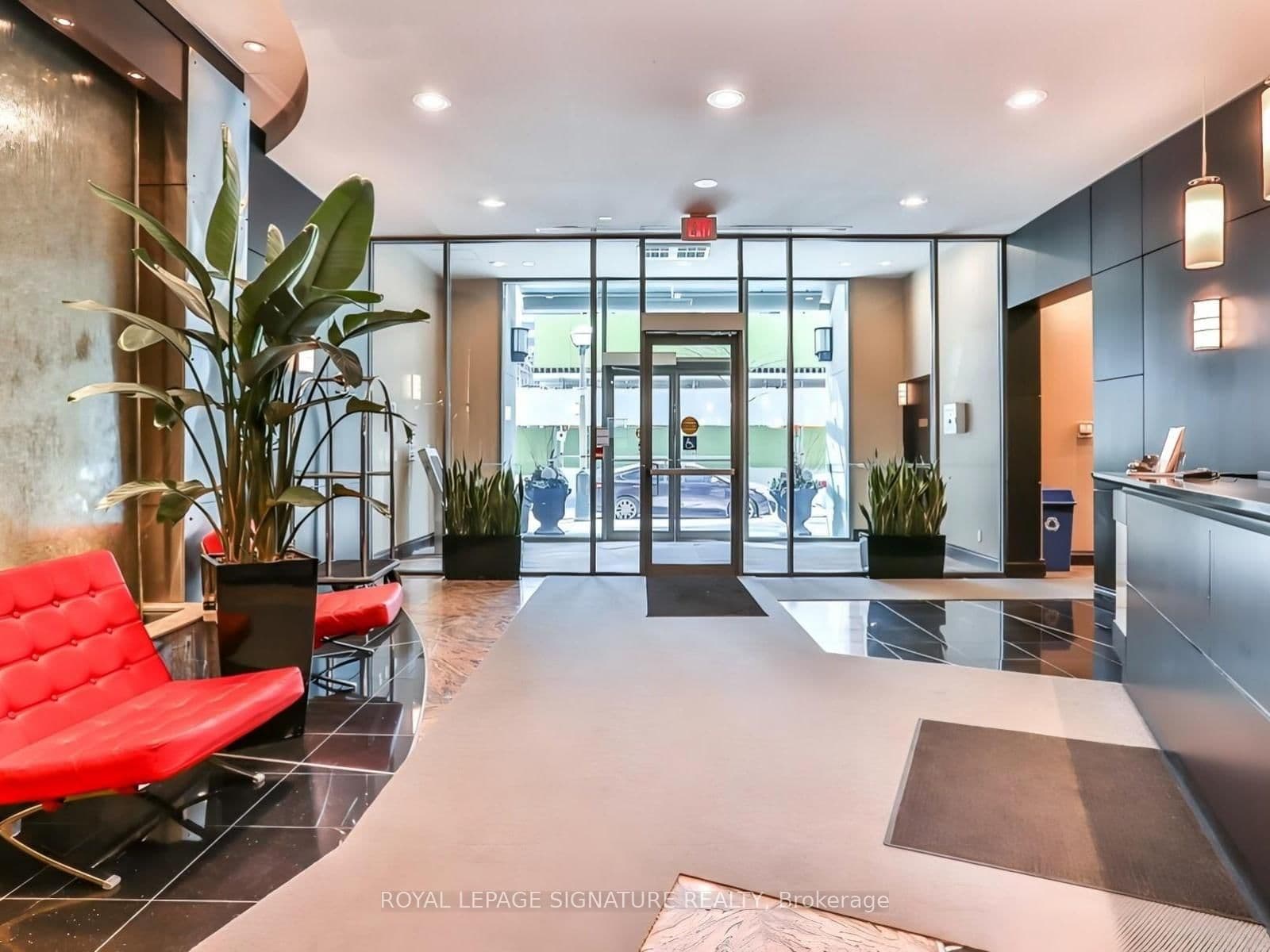 30 Grand Trunk Crescent, Unit 3906 thumbnail 17