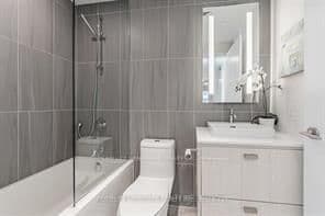 480 Front Street W, Unit 914 thumbnail 21