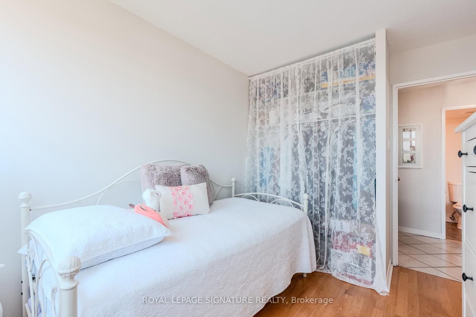 133 Torresdale Avenue, Unit 902 thumbnail 25