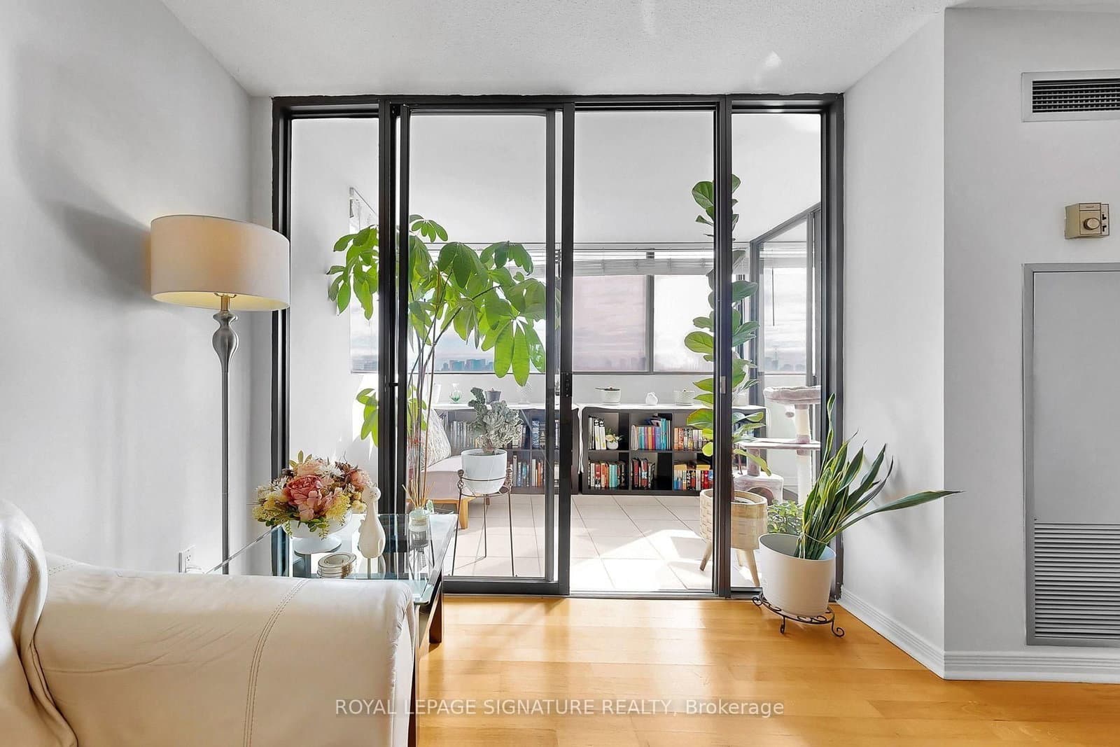 133 Torresdale Avenue, Unit 902 thumbnail 4