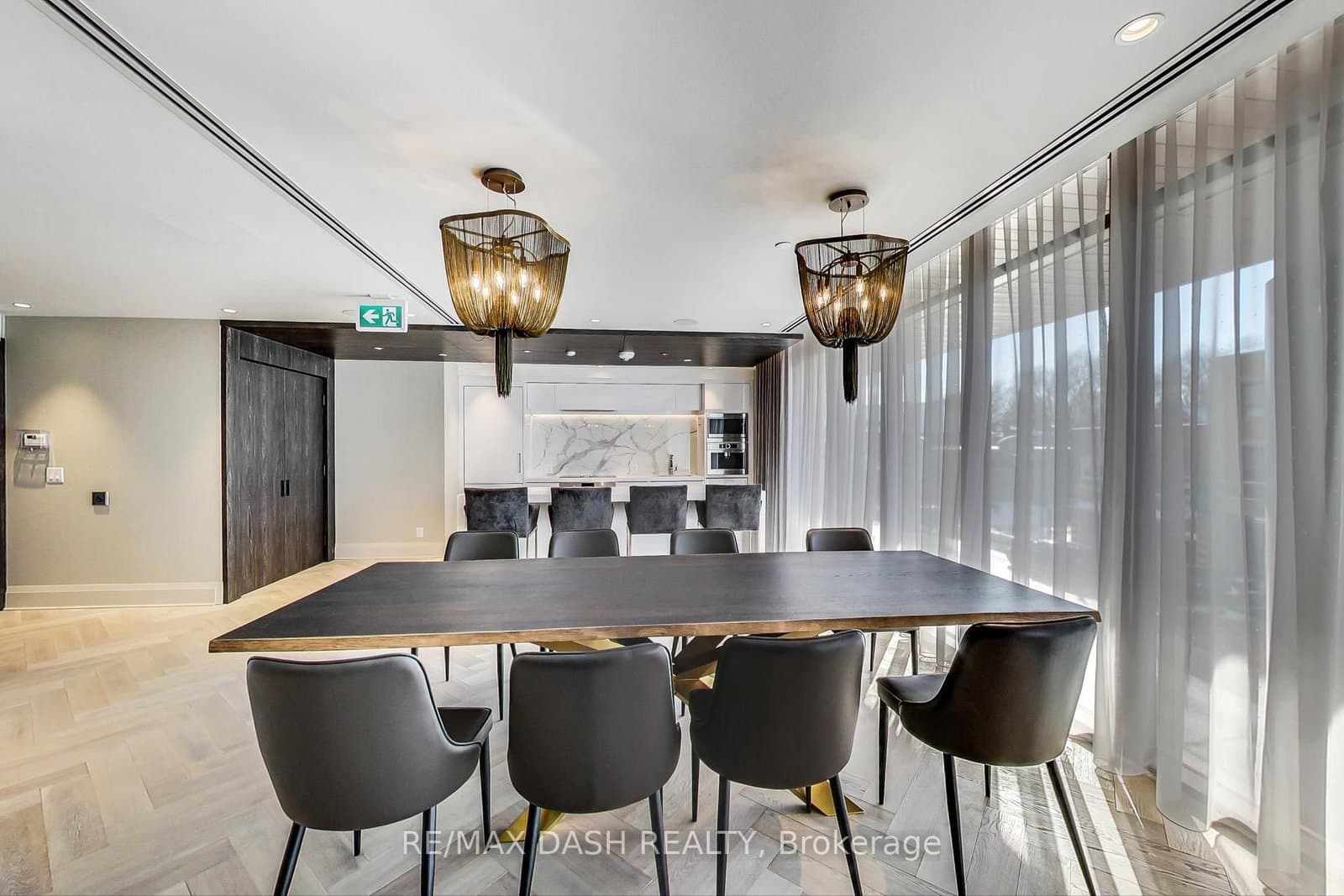 151 AVENUE Road, Unit 602 thumbnail 6