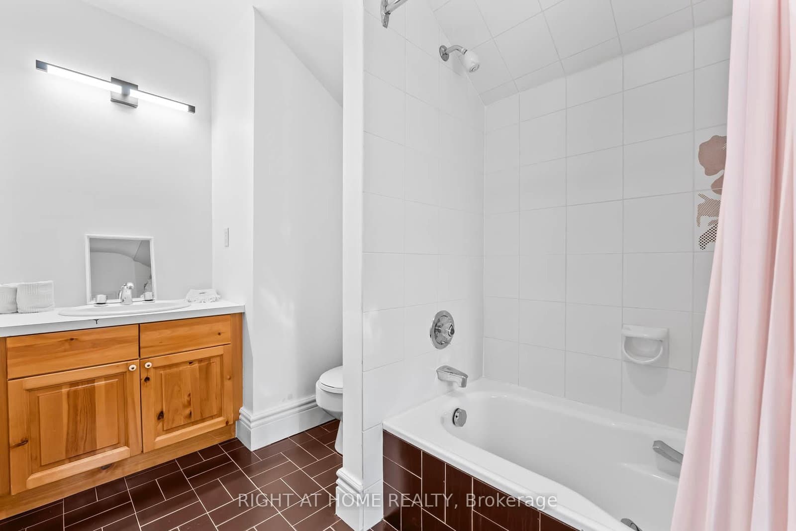 287 RUSSELL HILL Road thumbnail 35