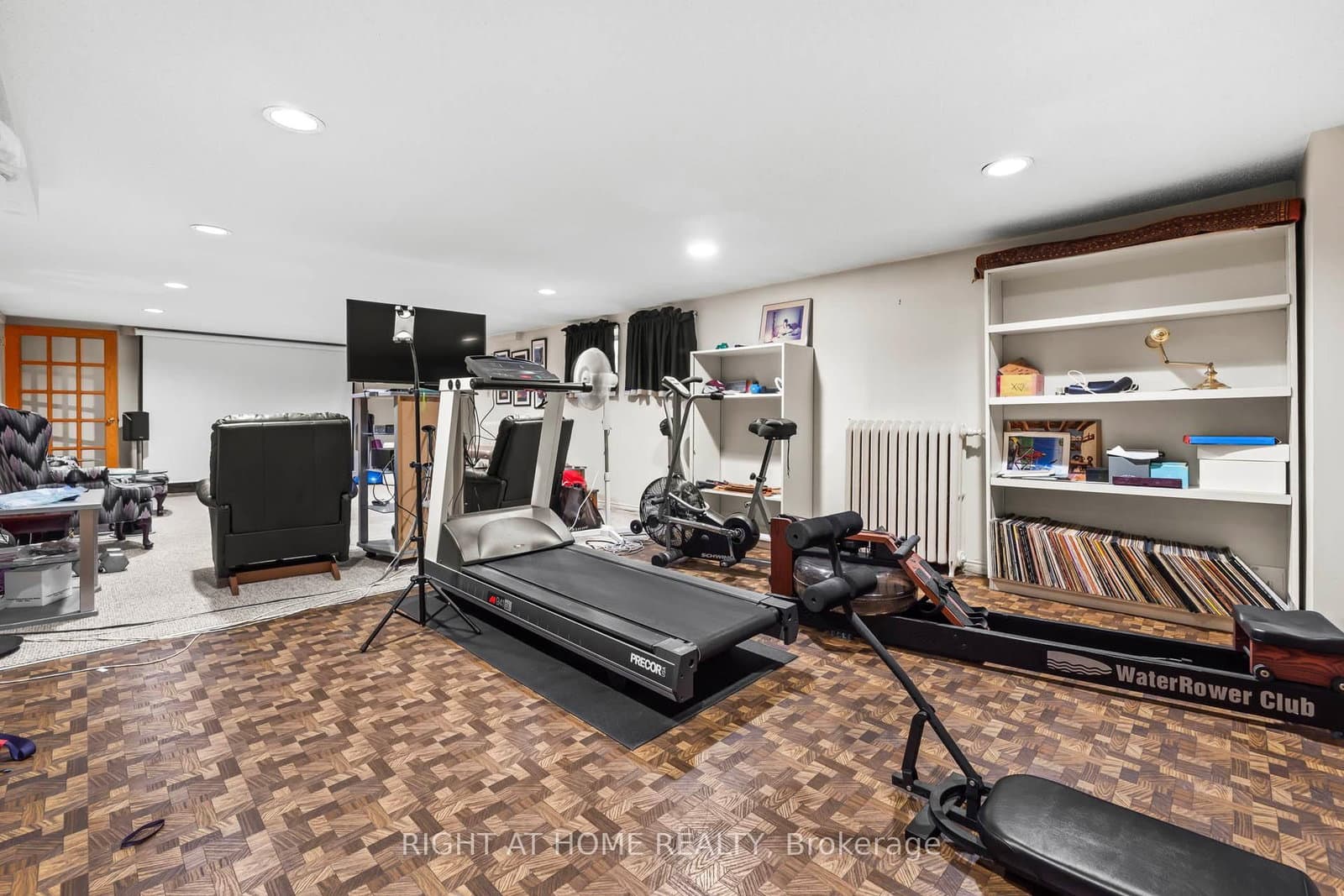 287 RUSSELL HILL Road thumbnail 44