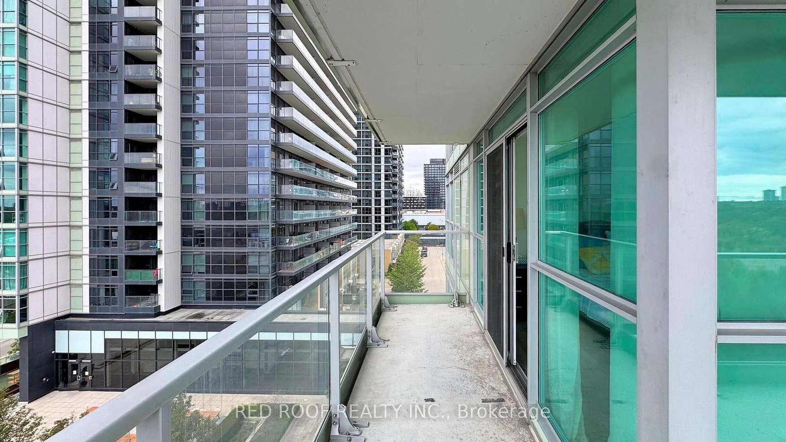 33 Singer Court, Unit 711 thumbnail 15