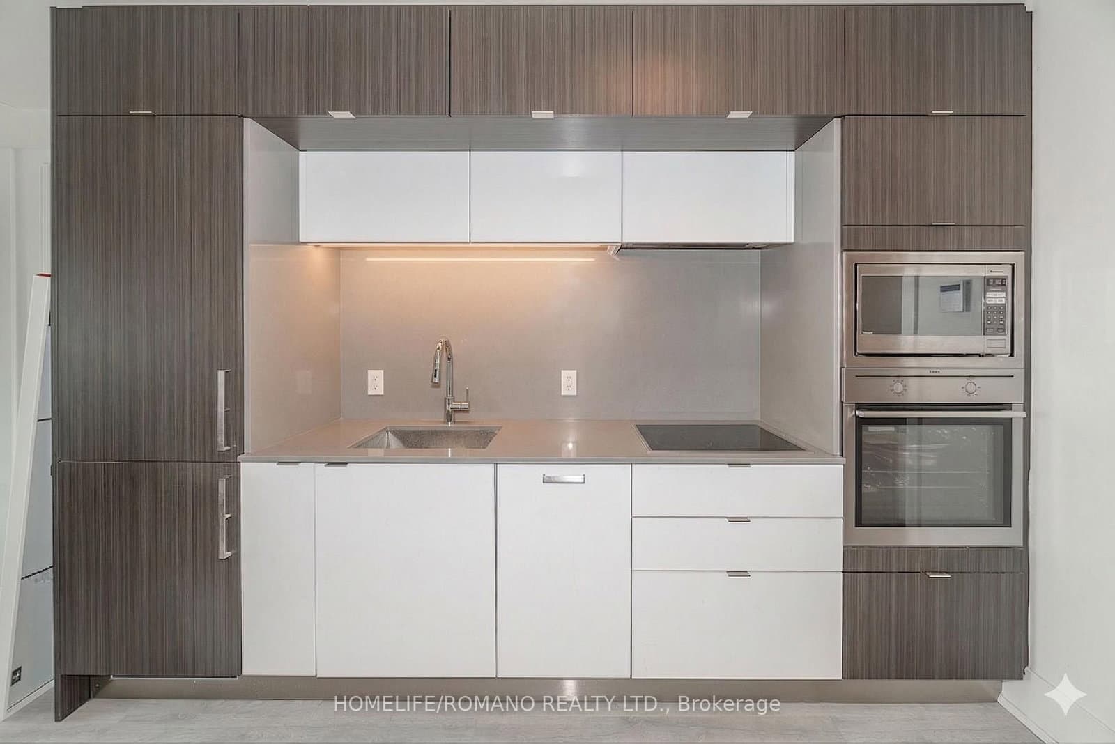 1 Edgewater Drive, Unit 823 thumbnail 8