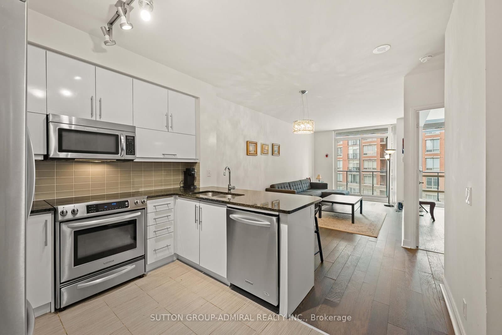 825 Church Street, Unit 516 thumbnail 2