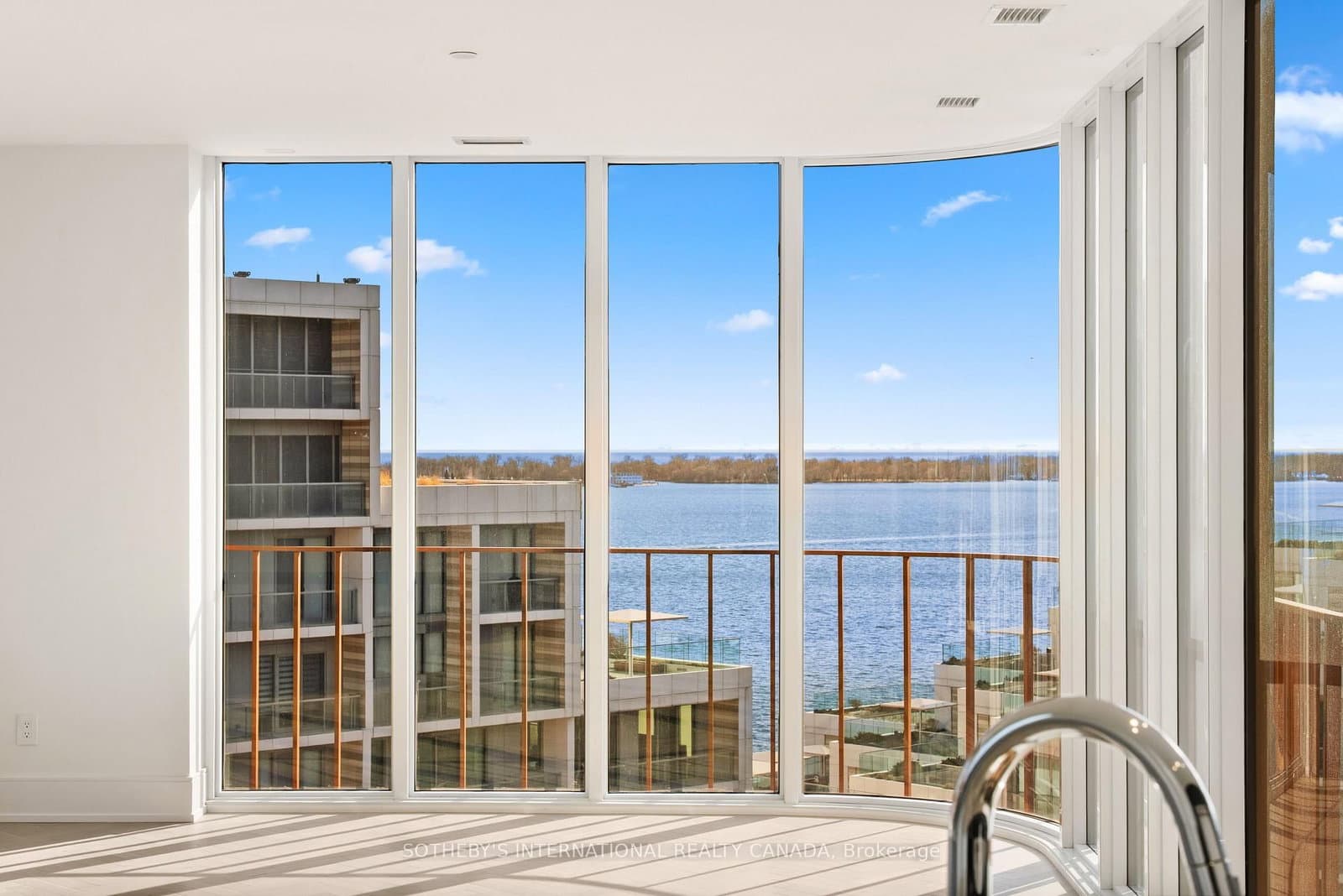155 Merchants' Wharf, Unit 1322 thumbnail 26