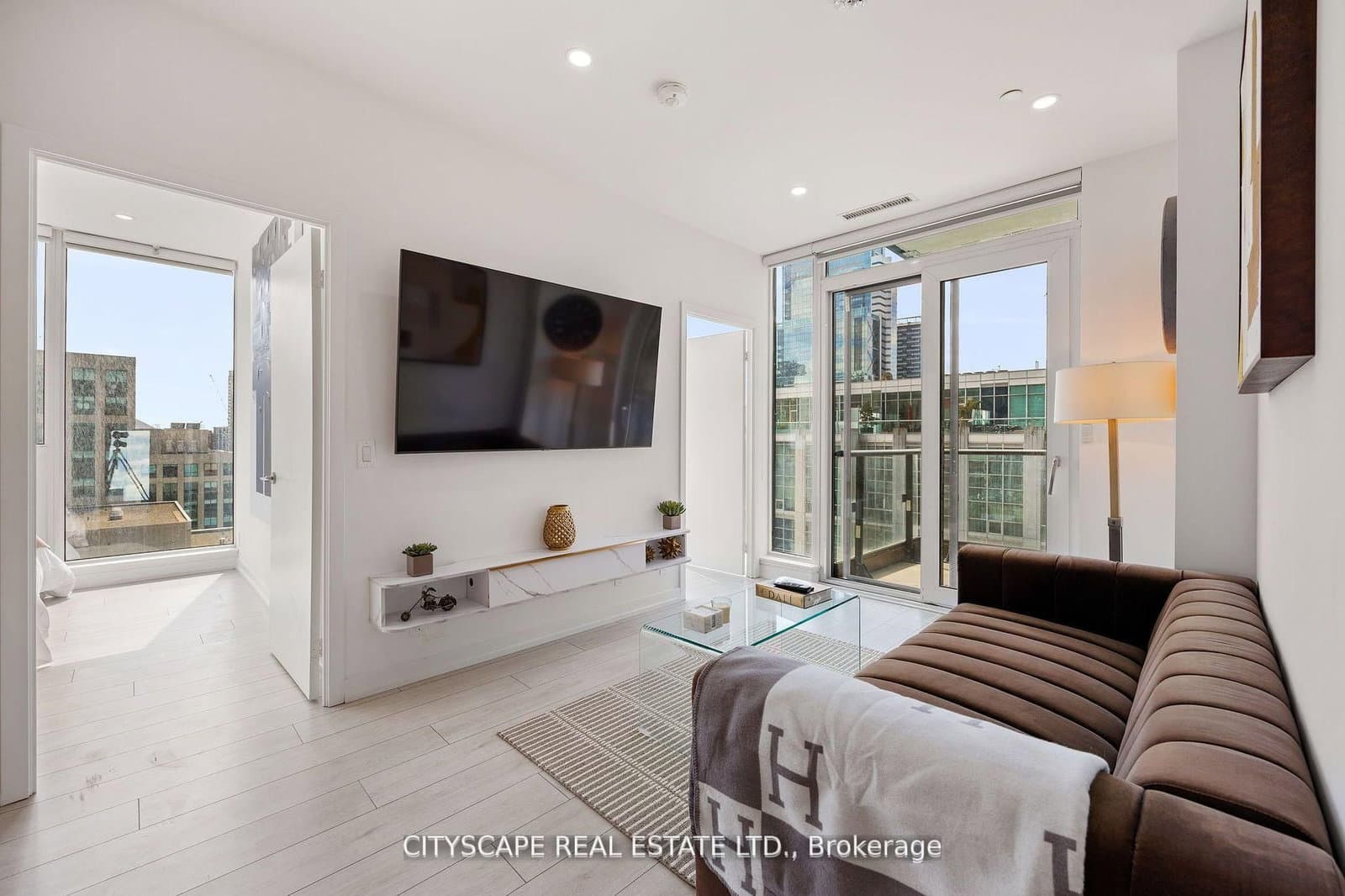 55 Mercer Street S, Unit 1802 thumbnail 12