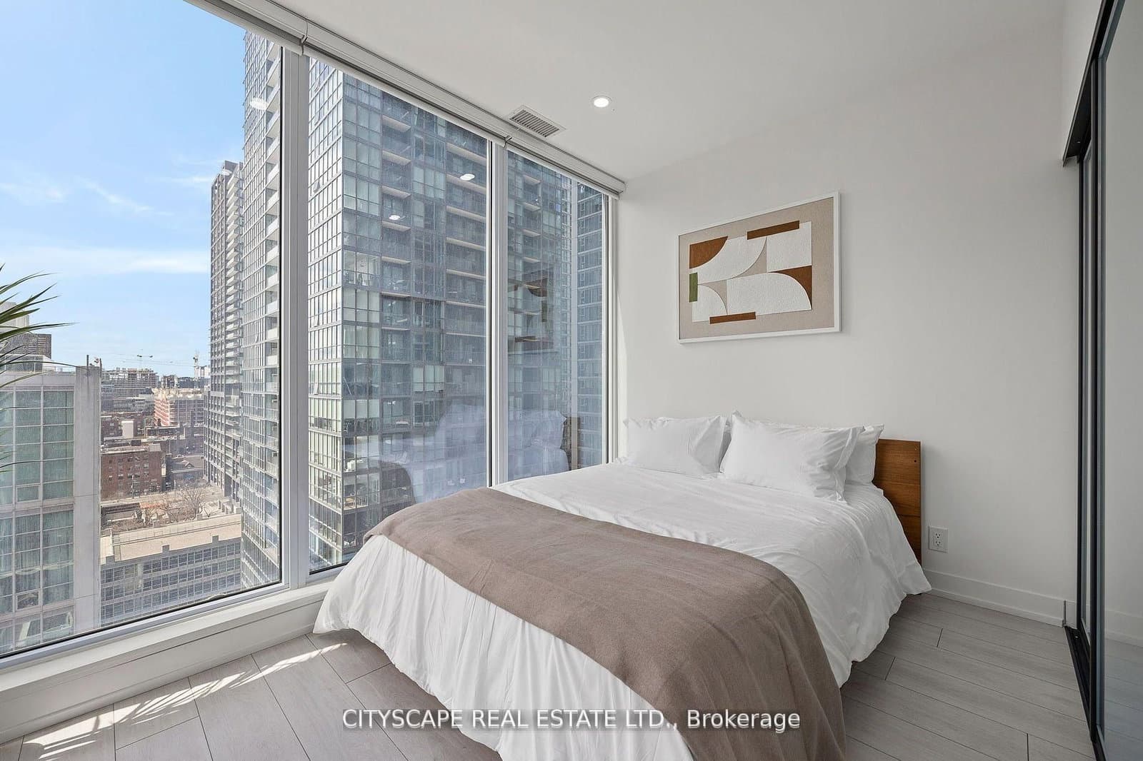 55 Mercer Street S, Unit 1802 thumbnail 2