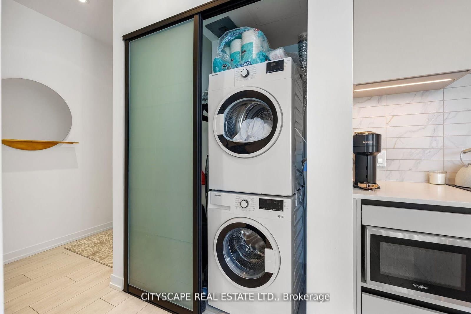 55 Mercer Street S, Unit 1802 thumbnail 22